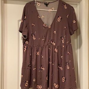 Torrid Size 1 Babydoll Tee.